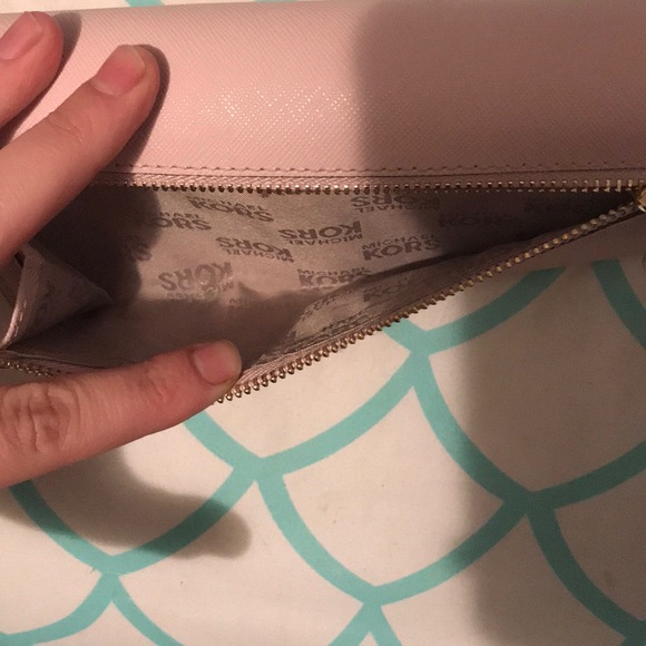 Continued pics of same wallet. Fox fur fuzzball - Picture 2 of 3